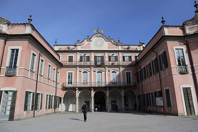 Palazzo Estense, Varese